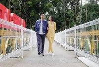 Mudik Lebaran, Whulandary Kenalkan Keindahan Padang Pada Suami