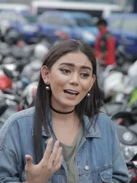Mulai dari Dicekik Hingga Wajah Berdarah, 8 Selebriti Ini Diduga Pernah Alami KDRT dari Pasangannya - Terbaru Ada Venna Melinda