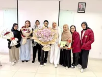 Mulan Jameela Lulus Sidang Proposal Tesis S-2, Dapat Bunga dari Ahmad Dhani