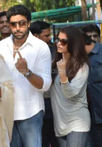 Makin Chubby - Apakah Aishwarya Rai Hamil Anak Kedua