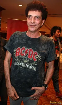 Marcell Siahaan - God Bless di Preskon JLR 2011