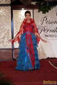 Marissa Jeffryna dan Nuri Maulida Acara Fashion Kebaya
