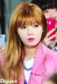 Mata Kucing HyunA Vs Goo Hara, Cantik Mana?