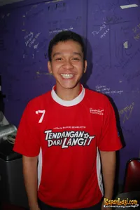 Meet And Greet Tendangan Dari Langit