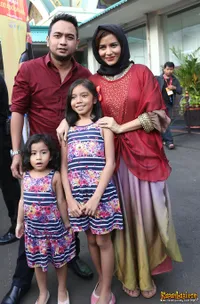 Meisya Siregar - Bebi Romeo Ajak Anak ke Acara Sosial Ramadan