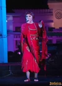Melly Goeslaw di Bandung