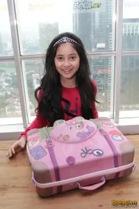 Membongkar Isi Koper Geccha Qheagaveta Pemeran Aisye