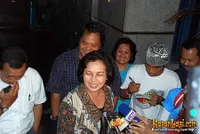 Mertua Dina Olivia