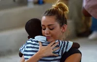 Miley Cyrus di Haiti