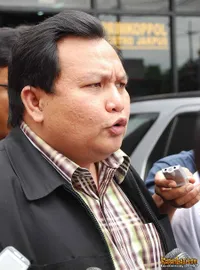Minola Sebayang - Ike Edwin