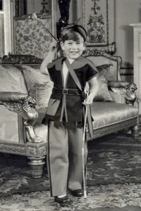 Momen Masa Kecil Pangeran Charles Ini Benar-Benar Bikin Gemas