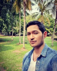 Nagita Slavina Jadi Duta PON XX Tuai Pro-Kontra, Ini Deretan Seleb Pria Asal Papua yang Harus Kamu Tahu