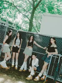 NewJeans Bagikan Photo Diary, Mulai dari Persiapan hingga Pasca Manggung di Lollapalooza 2023