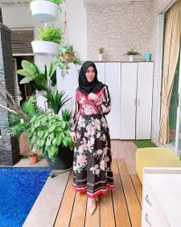 Nggak Kalah Mewah Dari Raffi Ahmad, 9 Potret Detail Rumah Mama Amy Qanita - Suasananya Rindang dan Asri Banget!
