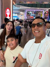 Nia Ramadhani Kini Tinggal di Singapura, Akui Belajar Masak - Magika: Mama Bikin Saus yang Enak!