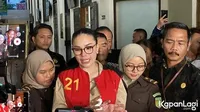 Nikita Mirzani Bantah Tuduhan Cuci Uang, 2 Miliar dari Reza Gladys Hasil Kerja Sama