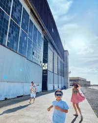 Nikmati Indahnya Laut, BCL Liburan Seru Bareng Keluarga di Hawaii