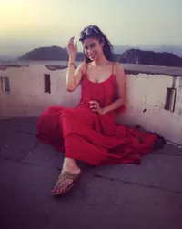 Nikmati Liburan di Jaipur, Mouni Roy Lakukan Kegiatan Heboh Seru