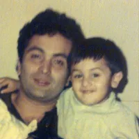 Nostalgia Masa Kecil Ranbir Kapoor & Foto Jadul Keluarga, Imut!