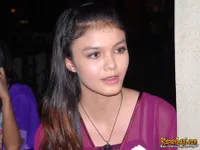 Nadya Almira di Warung Tekko Kemang
