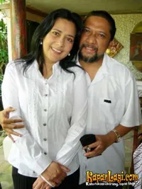 Nana Mirdad dan Andrew White