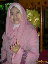 Neno Warisman