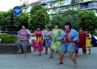 Ngumpet di Lemari - Sinetron SI CEMONG Episode 20
