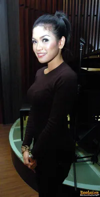 Nikita Beri Tantangan ke Kiky The Potters