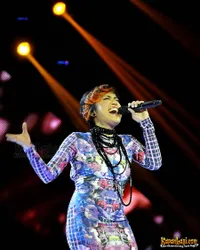 Novita Dewi Elegan Dengan Mistikus Cinta di Gala Show 8 X Factor