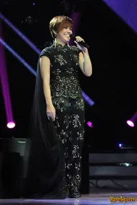 Novita Dewi Serba Hitam - Decode di Gala Show 10 X Factor
