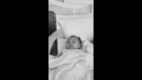 Olivia Zalianty Akhirnya Ungkap Wajah Anak yang Kehamilannya Dirahasiakan, Netizen: Anak Angkat?