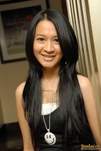 Okie Agustina di MU Cafe