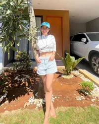 Pamer Perut Rata, Begini Perjuangan Diet Farida Nurhan Turunkan Berat Badan Hingga Baju Muat Lagi