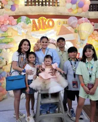 Panen Pujian, 8 Potret Ayu Ting Ting di Pesta Ulang Tahun Anak Wendy Cagur - Bak Kakak Adik Sama Bilqis