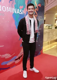 Para Bintang di Malam Nominasi FFI 2018, Serba Batik dan Etnik