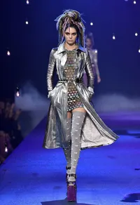 Parade Rambut Gimbal Supermodel Cantik di NYFW 2016, Keren Atau?