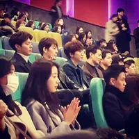 Park Bo Gum, Kim Woo Bin Sampai Song Joong Ki Nonton Film Bareng