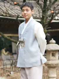 Park Ji Hoon Sambut Tahun Baru Seollal, Ganteng Pakai Hanbok