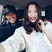 Pasangan Sempurna, Kemesraan Irfan Bachdim & Istri Bikin Baper!