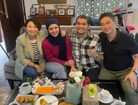 Pelukan Hangat, Potret Aldila Jelita & Indra Bekti yang Sepakat Damai - Batal Cerai? 