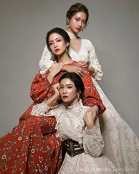 Pemotretan Bunga Zainal, Ririn Dwi Ariyanti dan Rini Yulianti, 3 Hot Mama Jadi Satu