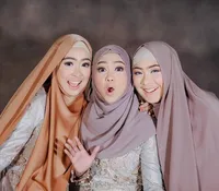 Pemotretan Cantik Oki Setiana Dengan 2 Adiknya Ria Ricis & Shindy