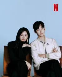 Pemotretan Kim Soo Hyun dan Kim Ji Won untuk Drakor QUEEN OF TEARS, Serasi Banget!