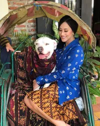 Pemotretan Pakai Baju Jawa Kuno, Mike Lewis - Janisaa Prewed?