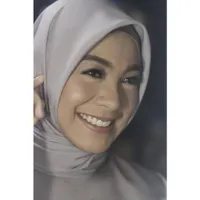 Penampilan Baru Dian Ayu Istri Omesh Setelah Putuskan Berhijab