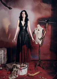 Penampilan Dilraba Dilmurat di Potret Terbaru untuk Promo Drama 'LOVE BEYOND THE GRAVE'