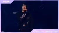 Penampilannya di HITC Festival III Pecah Abis , eaJ Day6 Mengalami Kejadian Unik di Atas Panggung: Dilempar Pakaian Dalam oleh Penggemar - Dipanggil DPR eaJ!