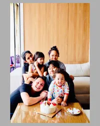 Perayaan Hangat di Ulang Tahun Anak Pertama Ussy Sulistiawaty