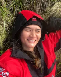 Pernah Terdampar Di Pulau Tak Berpenghuni, Ini 8 Kabar Terbaru Medina Kamil yang Masih Hobi Naik Gunung Meski Sudah Jadi Ibu 2 Anak