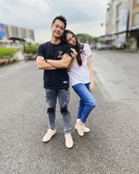 Pernikahannya Sempat Tak Dapat Restu Ibunda, 11 Potret Eza Gionino dan Istri yang Romantis Terus - Sedang Nantikan Kelahiran Anak Ketiga